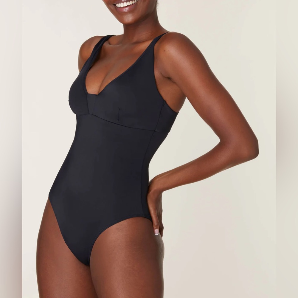 Andie Tahiti One Piece NWT